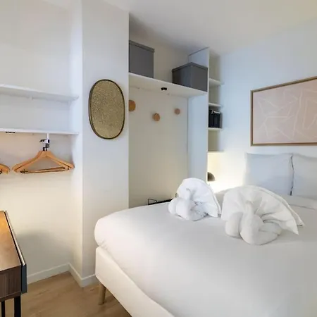 B3#two Bedrooms#champs Elysees#arc De Triomphe#ac