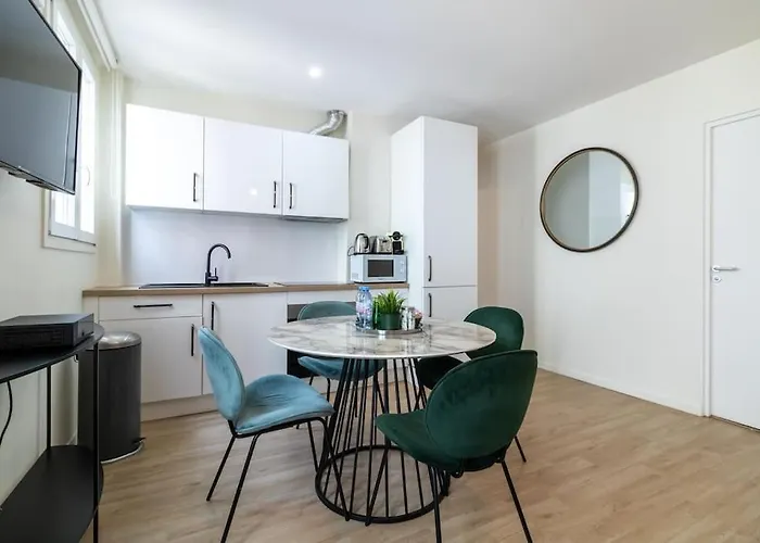 B3#two Bedrooms#champs Elysees#arc De Triomphe#ac 公寓 巴黎